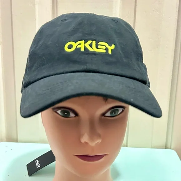 NWT Oakley Adjustable Strap Hat Cap - Picture 1 of 10